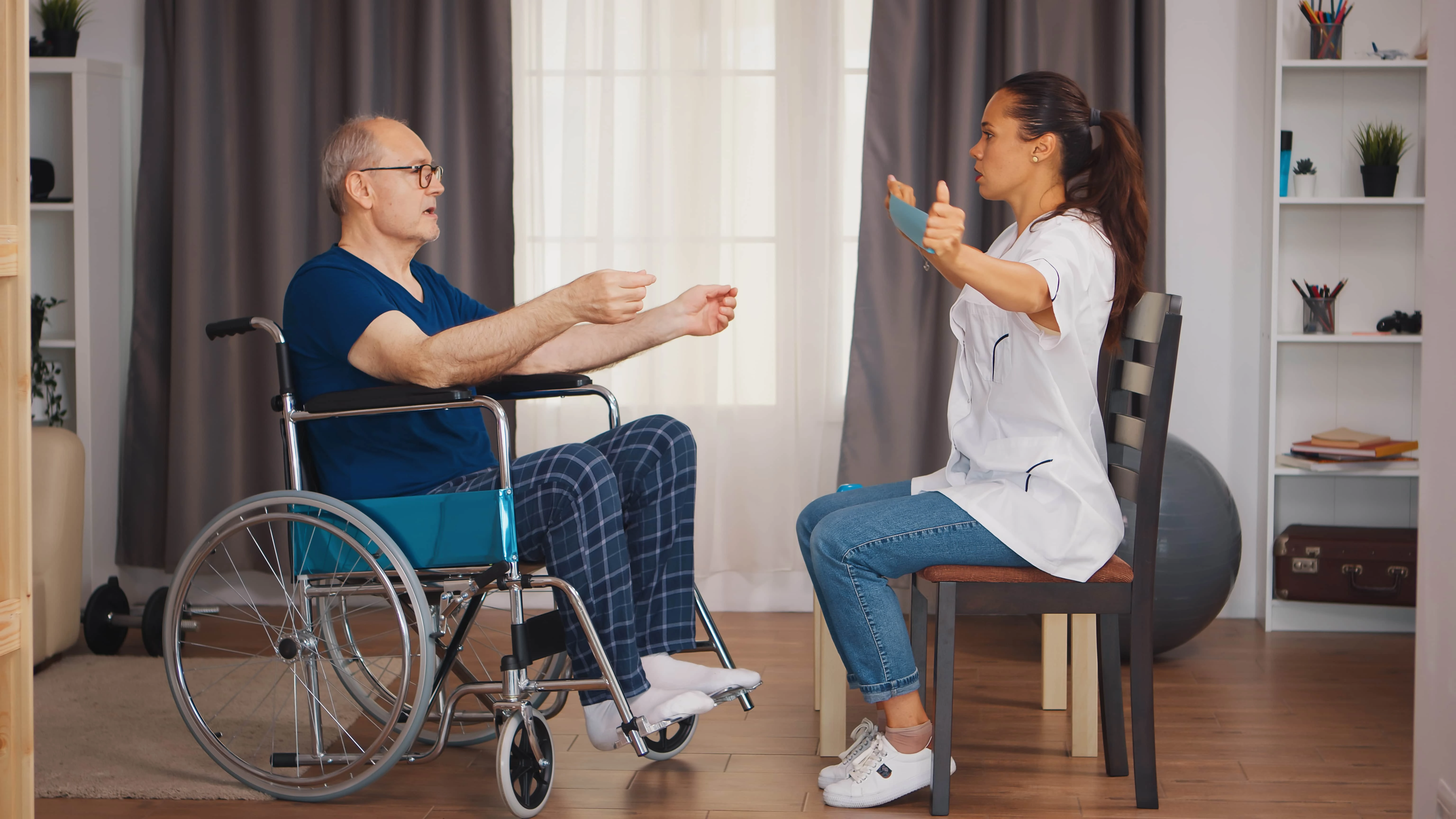 Home Physiotherapy — Centre de Physiothérapie Dounia, Montreux